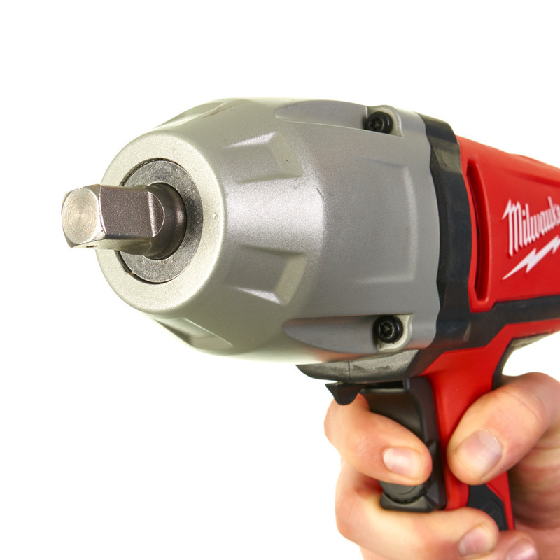 MILWAUKEE 1/2” Rázový uťahovák IPWE400R