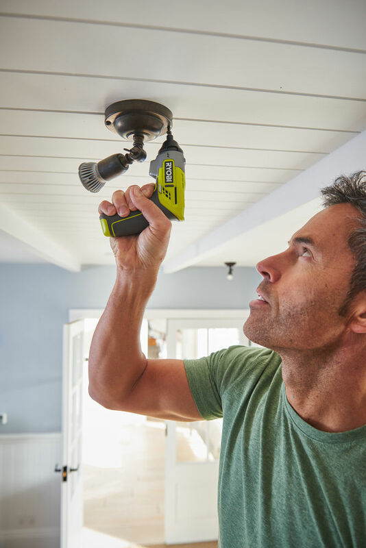 RYOBI 4V ONE+™ Aku skrutkovač ERGO