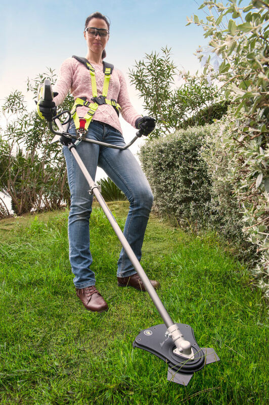 RYOBI 18V ONE+™ 2in1 Strunová kosačka a krovinorez 30/20 cm RBC18X20B4F