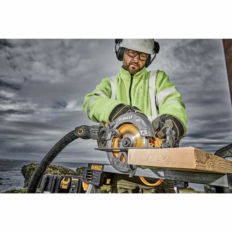 DEWALT 54V XR FLEXVOLT™ Aku kotúčová píla, kotúč 190 x 30 mm, 2x 9,0 Ah DCS578X2-QW