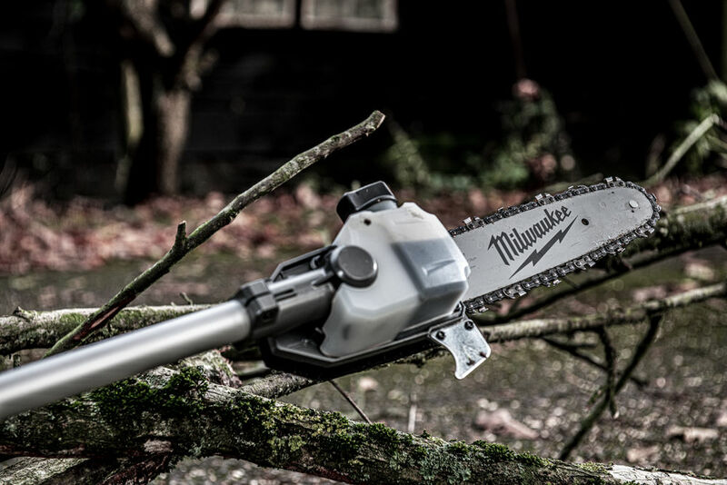 MILWAUKEE QUIK-LOK™ Nástavec s reťazovou pílou M18FOPH-CSA