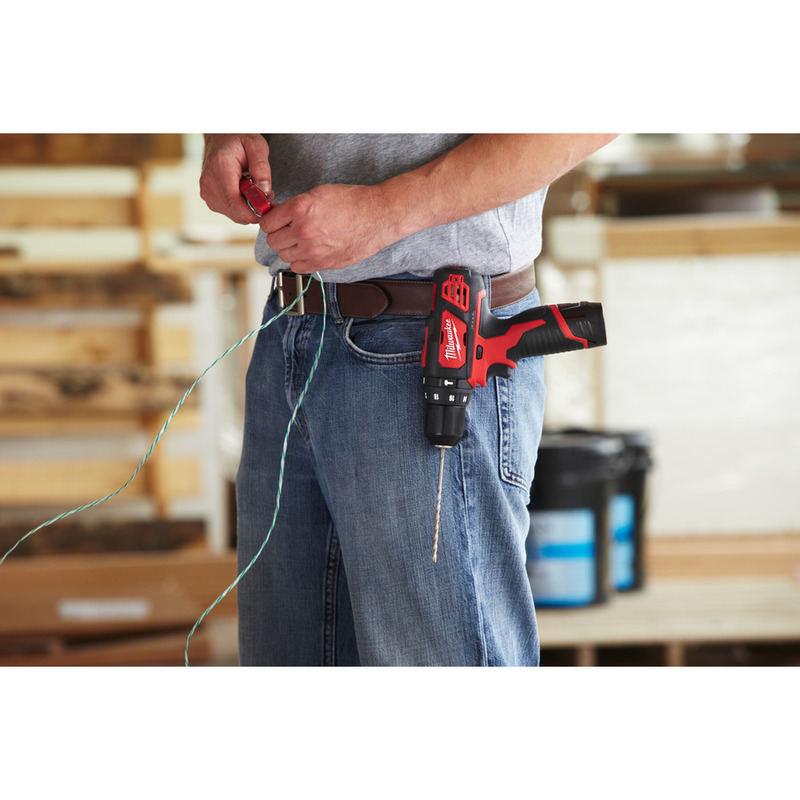 MILWAUKEE M12™ Aku vŕtačka s príklepom - kompaktná M12BPD-202C