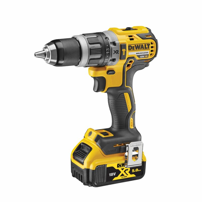 DEWALT 18V XR Aku vŕtačka s príklepom, 2x 5,0 Ah DCD796P2-QW