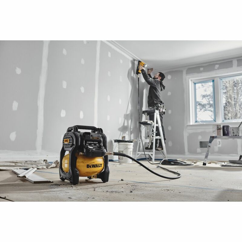 DEWALT 18V XR Aku kompresor FLEXVOLT™ ADVANAGE,bez aku DCC1018N-XJ