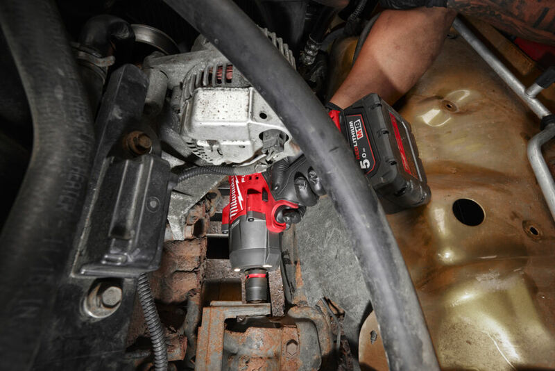 MILWAUKEE M18 FUEL™ 1/2” Aku rázový uťahovák s poistným krúžkom M18FHIW2F12-502X
