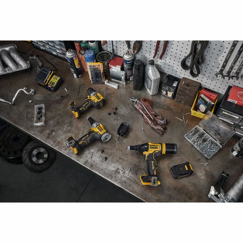 DEWALT 18V XR Aku nitovačka pre nity do 4,8 mm, 1x 1,7 Ah POWERSTACK™ DCF403E1GT-QW