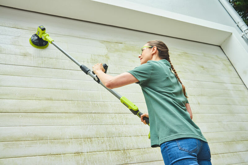 RYOBI 18V ONE+™ Aku teleskopický kartáč R18TPS-0