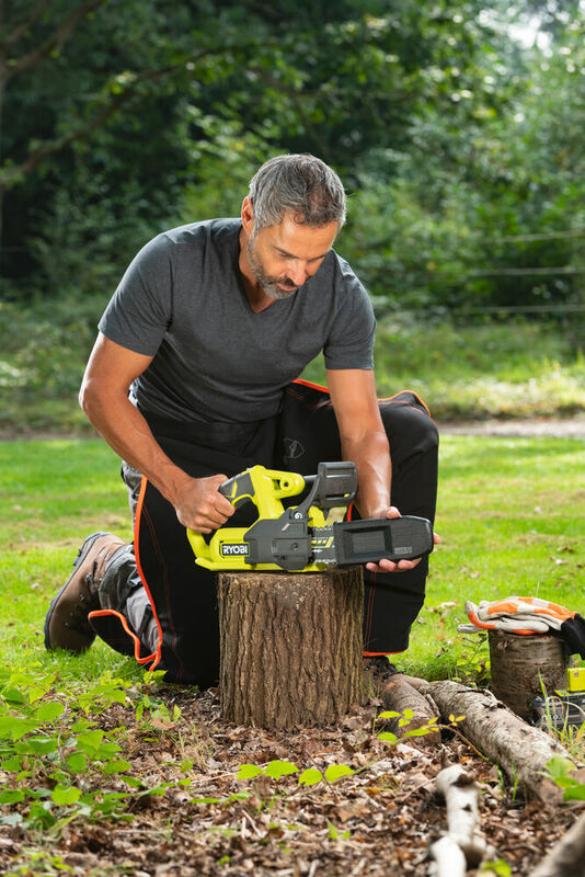 RYOBI 18V ONE+™ Reťazová píla 20 cm RY18CS20A-125