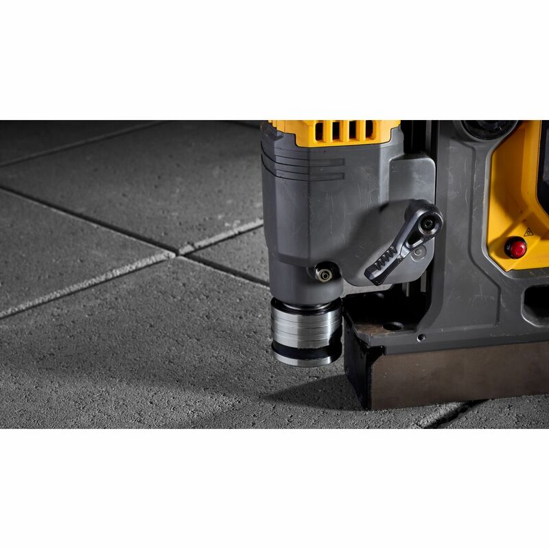 DEWALT 18V XR Aku FLEXVOLT™ ADVANTAGE magnetická vŕtačka,2x 9,0 Ah FLEXVOLT™ DCD1623X2G-QW