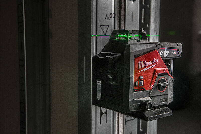 MILWAUKEE M12™ Krížový laser s 3 rovinami s rozsahom 360° - zelený M123PL-0C