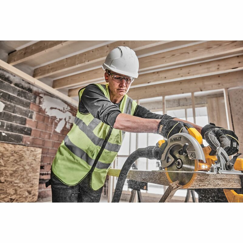DEWALT 18V XR Aku kotúčová píla 184 mm, 2x 5,0 Ah POWERSTACK™ DCS570H2T-QW