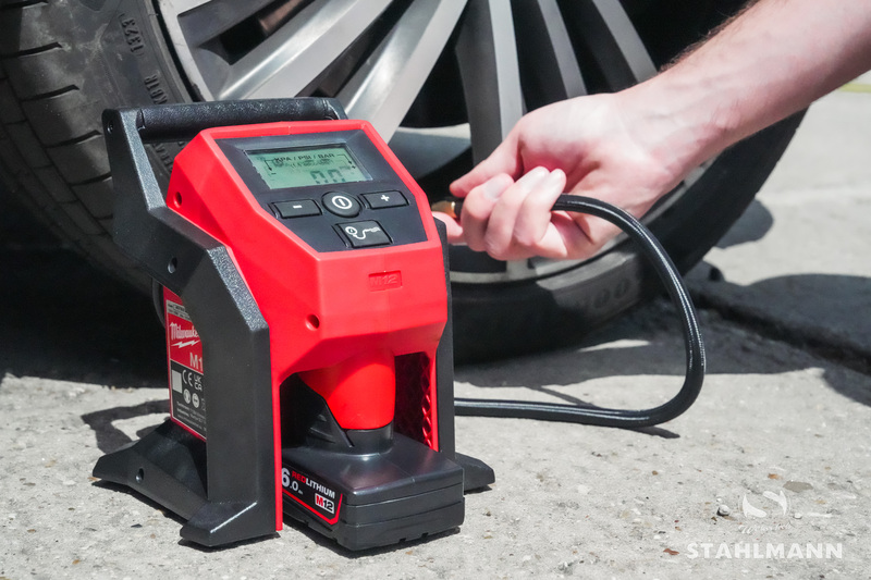 MILWAUKEE M12™ Aku kompaktný kompresor M12BI-0