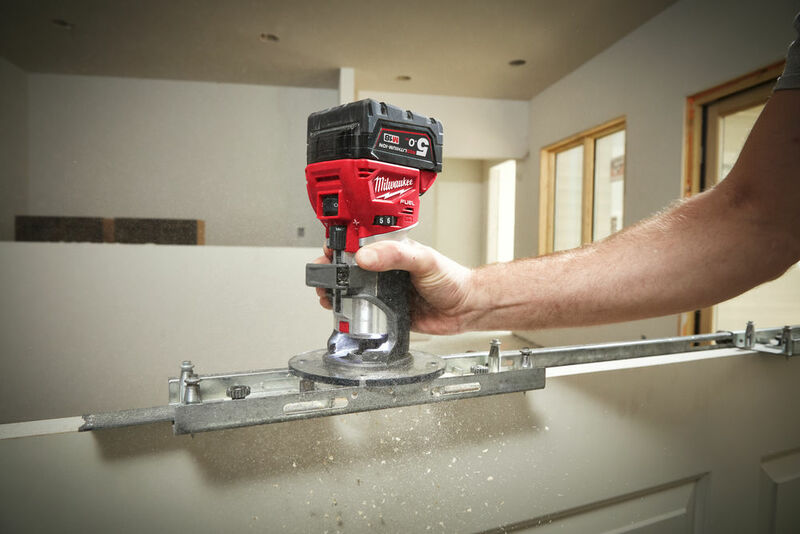 MILWAUKEE M18 FUEL™ 6 mm horná frézka M18FTR-0X