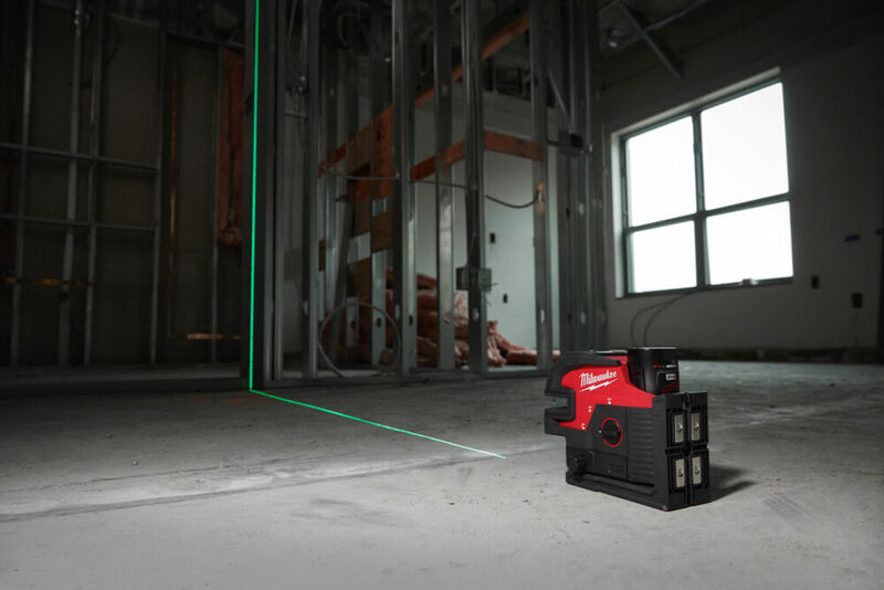 MILWAUKEE M12™ Kombinovaný krížový/4-bodový laser - zelený M12CLL4P-301C