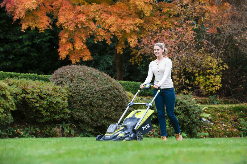 RYOBI 36V MAX POWER™ Akumulátorová záhradná kosačka 40 cm RLM36X41H60PG