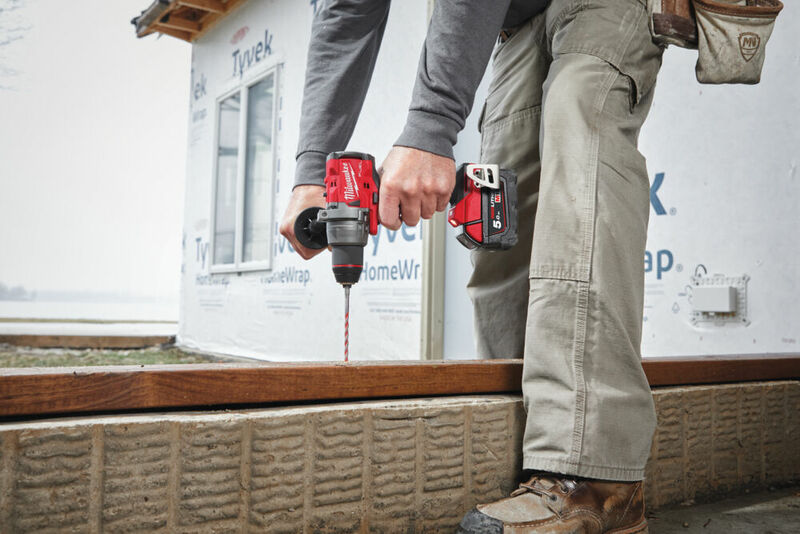 MILWAUKEE M18 FUEL™ Aku vŕtačka bez príklepu 4.GEN M18FDD3-402C
