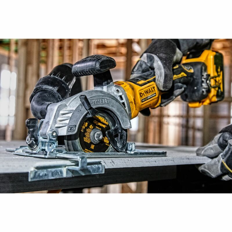 DEWALT 18V XR Aku kotúčová píla 115 mm, 1x 1,7 Ah POWERSTACK™ bez nabíjačky DCS571E1T-XJ