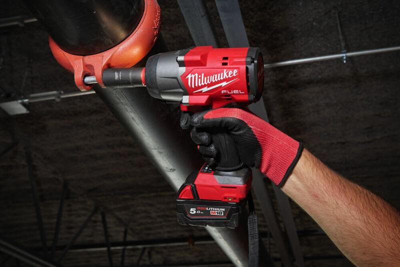 MILWAUKEE M18 FUEL™ 1/2” Aku rázový uťahovák s poistným krúžkom M18FHIW2F12-0