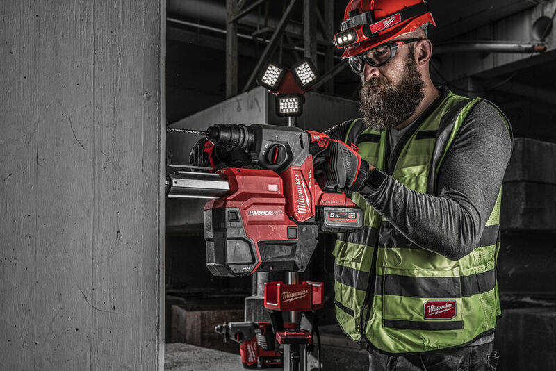 MILWAUKEE M18 FUEL™ ONE-KEY™ SDS-Plus vŕtacie kladivo 4-režimové s FIXTEC™ s odsávačom M18ONEFHXDEL-552C