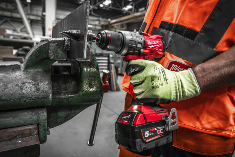 MILWAUKEE M18 FUEL™ Aku vŕtačka s príklepom 4.GEN M18FPD3-502X