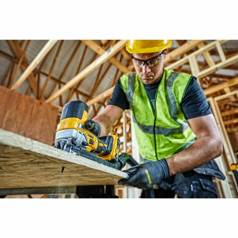 DEWALT 18V XR Aku priamočiara píla, bez aku DCS335N-XJ