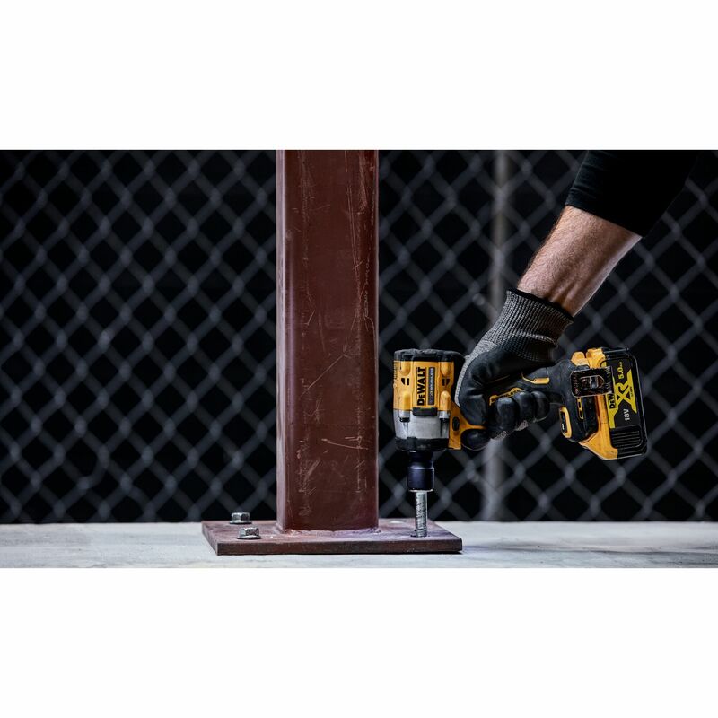 DEWALT 18V XR 1/2” Aku rázový uťahovák LANYARD READY, 2x 5,0 Ah bez nabíjačky DCF921P2LRT-XJ