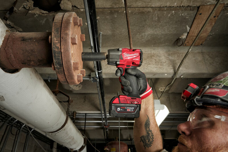 MILWAUKEE M18 FUEL™ 1/2” Aku rázový uťahovák s poistným krúžkom M18FMTIW2F12-0