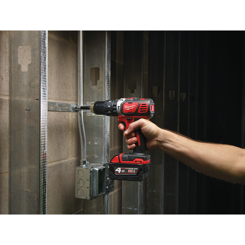 MILWAUKEE M18™ Aku vŕtačka s príklepom M18BPD-403C