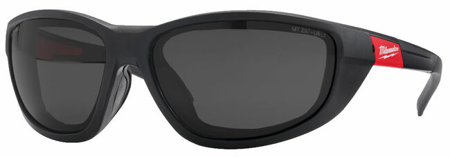 MILWAUKEE PREMIUM ochranné okuliare s tesnením s tmavým sklom